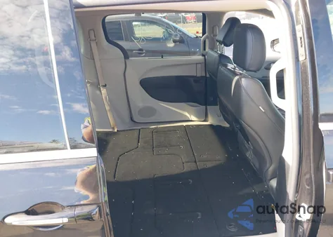 2017 Chrysler Pacifica Touring-L z USA, uszkodzony, nr VIN 2C4RC1BG0HR668154